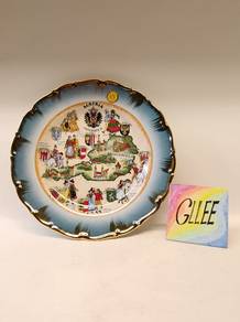 Decorative plate featuring a map of Austria 