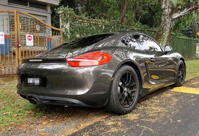 Porsche Cayman in Tropicana, SGR