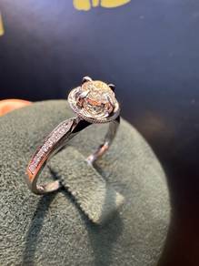  Natural diamond ring, band size 14-15, 18k gold setting, exceptionall