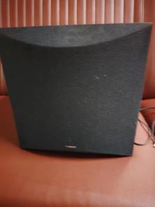 Active Sub Woofer Speaker Yamaha untuk di lelong