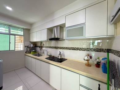 Condominium For Sale in Pinang Laguna