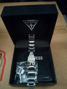 Guess W95109L1