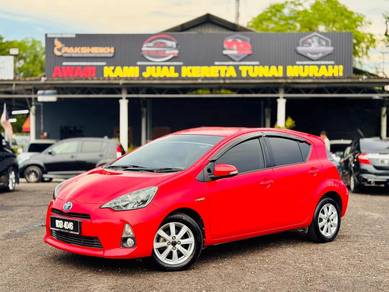 Toyota Prius (HYBRID) in Senai, JHR