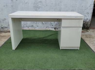 T77-A  Meja Tulis 4.6 Feet Writing Table White *