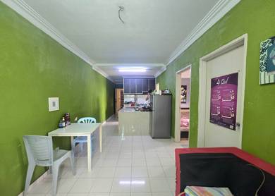 Apartment For Sale in Sri Penara