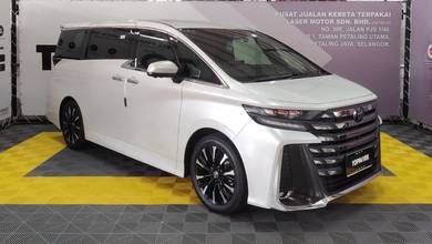 Toyota Vellfire in Petaling Jaya, SGR