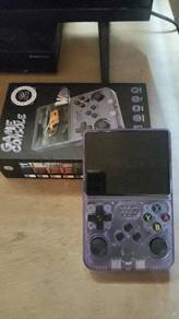 game console 1GB