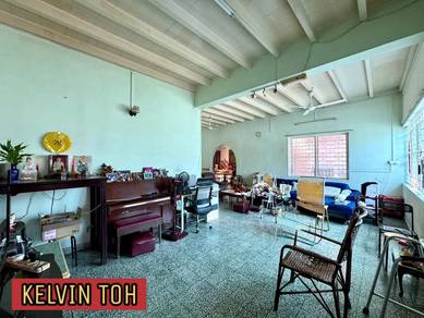 Semi-Detached House For Sale in Jelutong,PNG