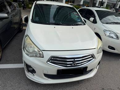 Mitsubishi Attrage SE in Batu Maung, PNG