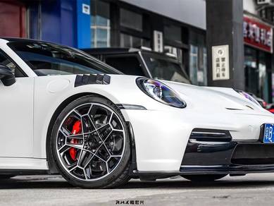 Porsche 992 Carrera 911 Fender Half Carbon Bodykit