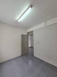 Flat For Rent in Taman Indah