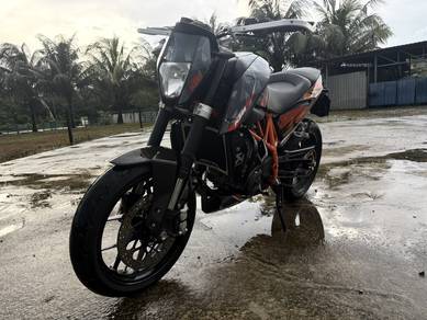KTM 690 Duke