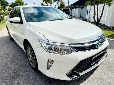 Toyota Camry HYBRID LUXURY in Muar, JHR