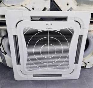 Daikin Ceiling Cassatte Aircond Good Condition J40