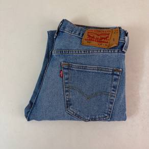Levi’s 501 sz 29)