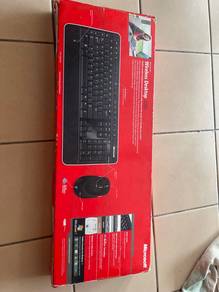 Microsoft Wireless Desktops 3000 with mouse