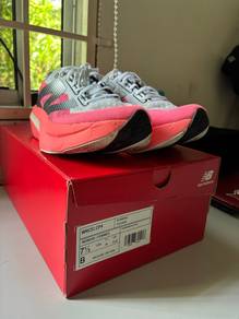 Running Shoe (New Balance)