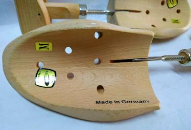 Germany shoe tree wood with voltage screw for keep