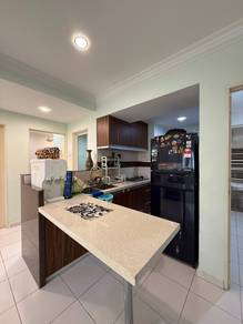 Condominium For Rent in E Garden