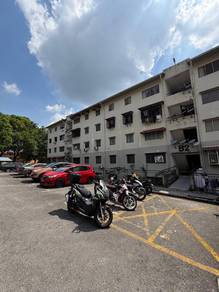 Flat For Sale in Pangsapuri Putra (Bandar Putra Permai)