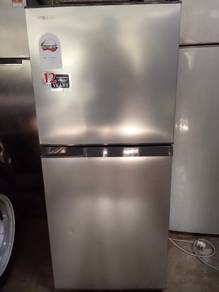 toshiba peti sejuk 2 pintu 