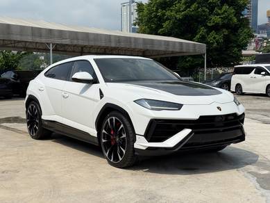 Lamborghini Urus in Jalan Kuching, KUL