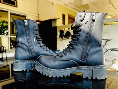 Winter boots for women