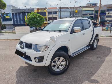 2011 Mitsubishi Triton STANDARD