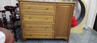 chest of drawer