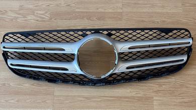 Mercedes-Benz GLC200 Front Original Used Grille