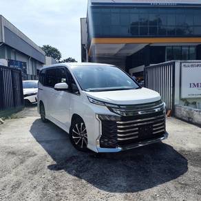 Toyota Voxy S-Z in Glenmarie, SGR