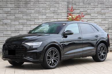 Audi Q8 55TFSI QUATTRO S LINE in Cyberjaya, SGR