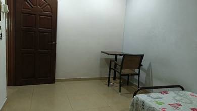 Room in Bandar Bukit Tinggi, SGR