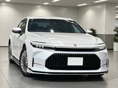 Toyota Crown SPORT Z in I-City, SGR