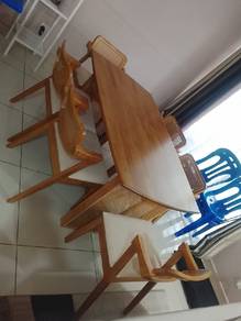 Meja makan 6 seater 