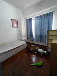 Apartment For Sale in Suria Kipark Damansara