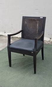 YE18B Kerusi Kayu Wooden Arm Chair PU Seat Pad