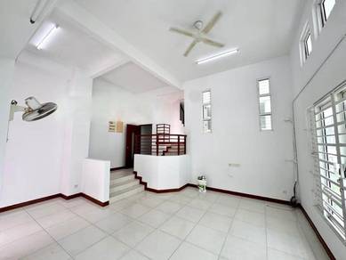 3-storey Terraced House For Sale in Jelutong,PNG