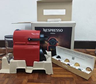 Nespresso Inissia Ruby Red
