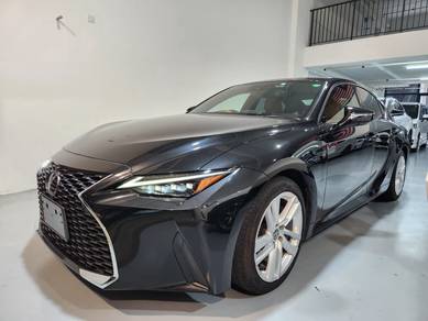 Lexus IS 300 F-SPORT in Petaling Jaya, SGR
