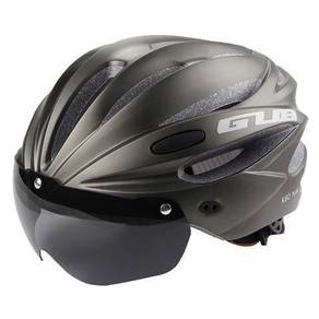 Bicycle helmet