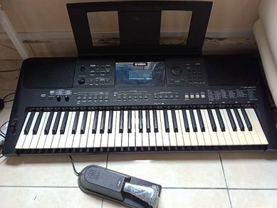 Electric Keyboard YAMAHA PSR E463
