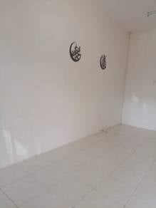 1.5-storey Terraced House For Sale in Kuantan,PHG