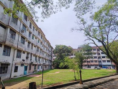 Flat For Sale in Taman Pulasan