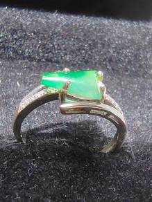 Icy Ice Green with Flower Burma Jadeite Jade