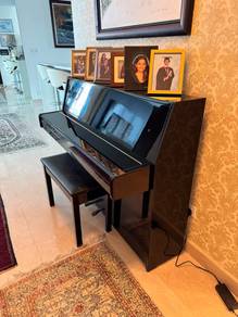 Yamaha piano