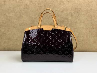 Louis Vuitton M91619 Brea MM Tote Bag