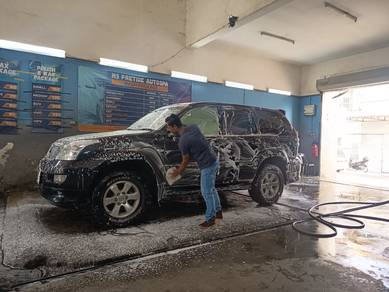 Toyota Prado in Putrajaya, PJY
