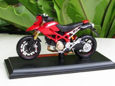 Maisto 1-18 Motorcycle Ducati HYPERMOTARD 1100s