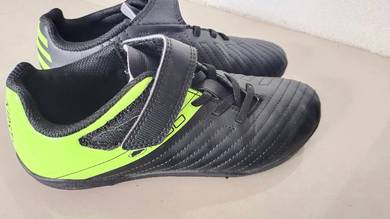 kasut bola